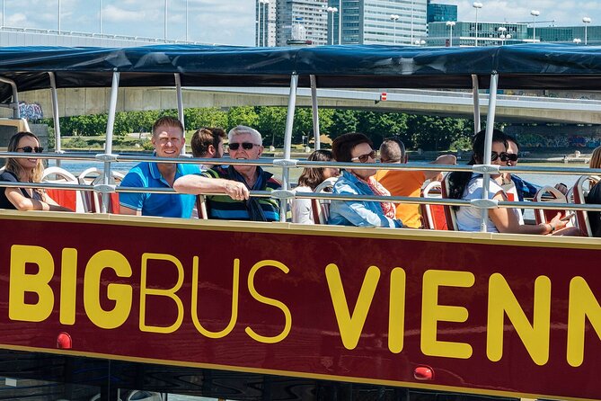 24-hour Hop-On Hop-Off with Ferris Wheel and River Cruise - Audio commentary and onboard Wi-Fi: small comforts that matter
