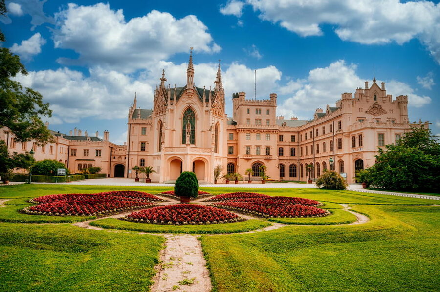 4 castles private day trip from Vienna to South Moravia - Key highlights worth planning around