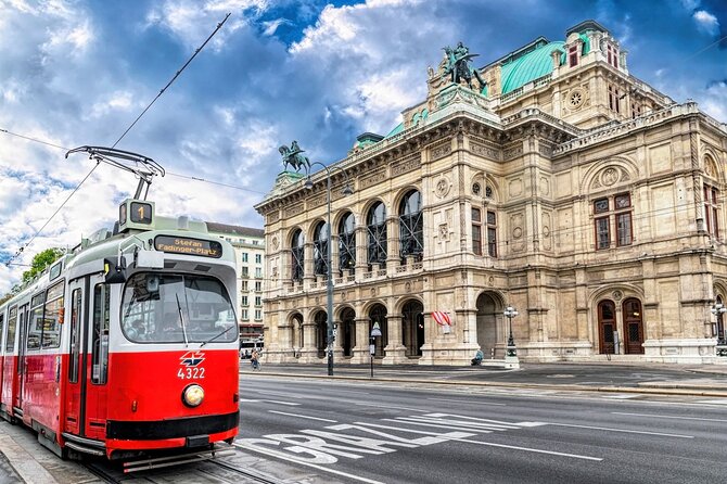 A private Historical Walking Tour in Vienna - A 2.5-hour Vienna loop that stays focused, not chaotic