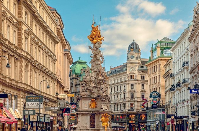 A private Historical Walking Tour in Vienna - Hotel Sacher and the imperial garden rhythm