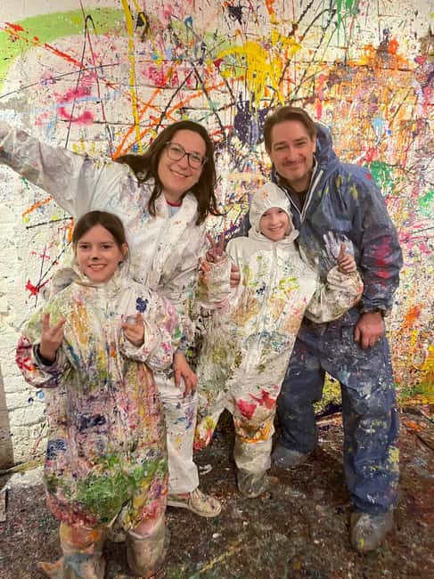 Action Painting Vienna - Action Painting Vienna in 2 Hours: How the session flows