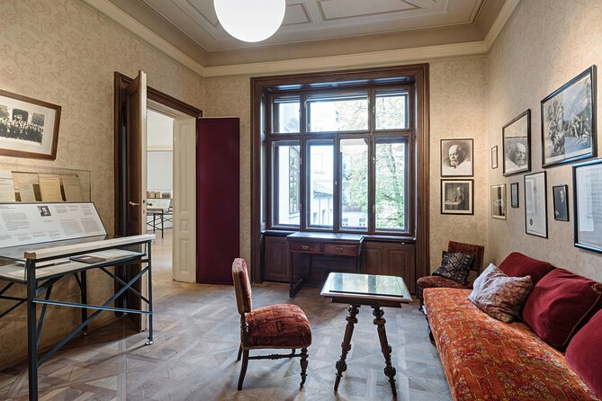 Admission to the Sigmund Freud Museum - Inside Berggasse 19: The Apartment Atmosphere That Makes It Feel Real