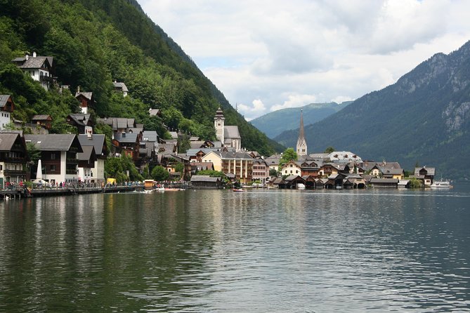 Alpine Hallstatt Day Trip from Vienna incl. Admont Abbey Visit - Schottwien and the Landzeit Breaks: How the Coach Stops Shape Your Day
