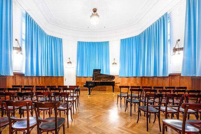Amadeus Concerts at Ehrbarsaal - Viennas hidden gem - The 60-Minute Flow: Music Plus Humour, Not a Lecture