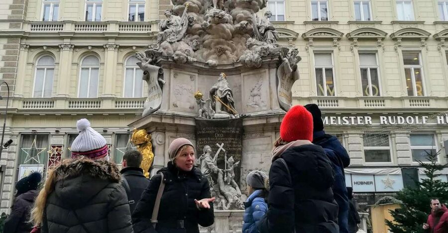 An Introduction to Vienna Walking Tour - Secession building and Stephansdom, Vienna’s “then” meets “still”