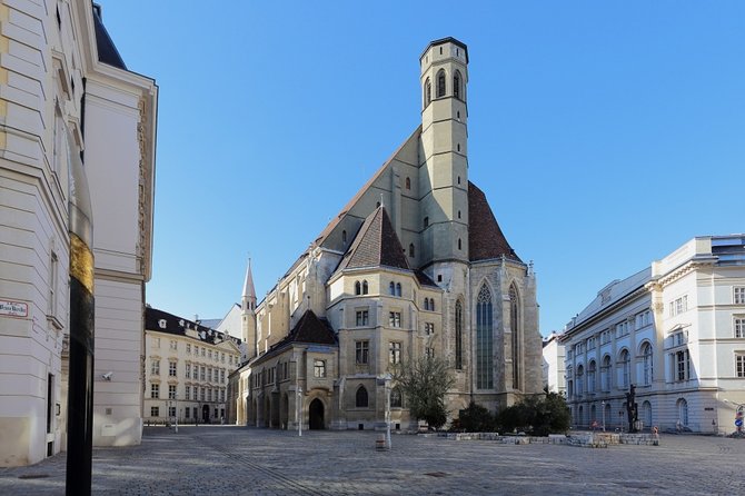 Astonishing Scavenger Hunt: Vienna Dreams Made Of Stone - Maria Theresien Square: good place for looking up