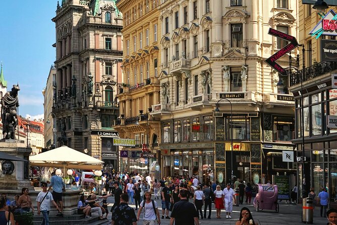 Astonishing Scavenger Hunt: Vienna Dreams Made Of Stone - Graben and Kohlmarkt: where your game connects to street life