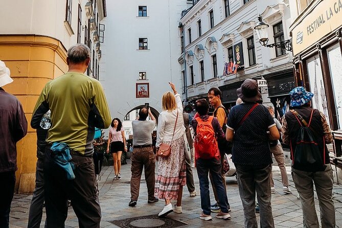 Beer Lovers’ Day Trip: Vienna to Bratislava - Getting the meeting point right near Park Inn by Radisson