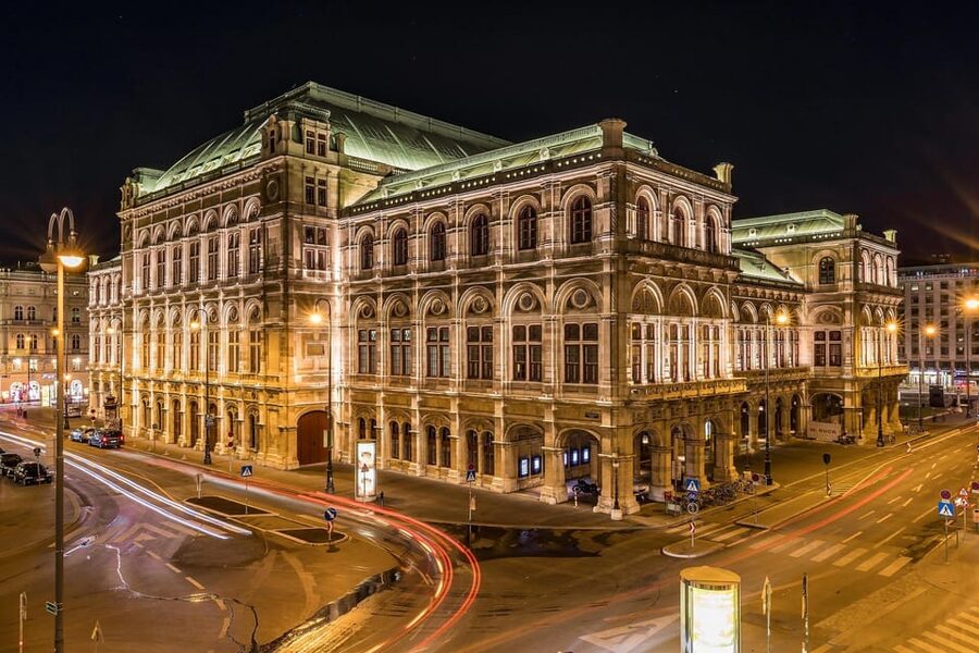 Best of Vienna: Private Walking Tour with a Local - Optional extension: Schönbrunn Palace or museums, with tickets not included