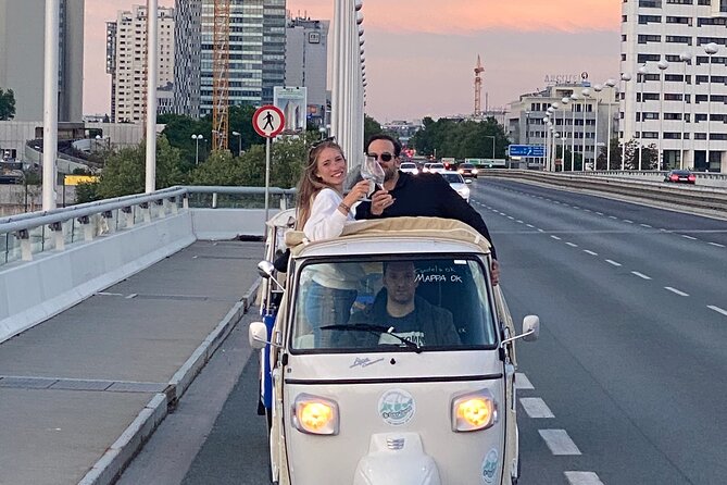 Best of Vienna Tour in TUK TUK! - Weather rules, snacks, and small details that matter
