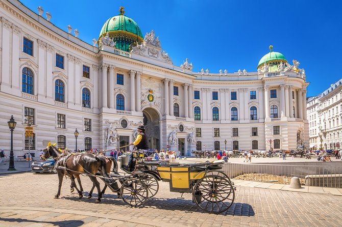 Bicycle tour - Vienna Complete - Judenplatz and Am Hof: reflection in the square, then ancient streets and markets