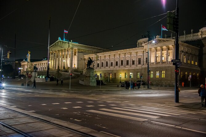 Big Bus Panoramic Live-Guided Evening Tour - A domed cathedral and that 32.5-meter view platform idea