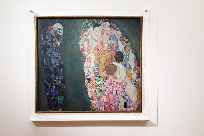 Big Tour of Gustav Klimt’s Art in Vienna: Belvedere, Secession & Leopold Museum with Skip-the-Line Tickets - MuseumsQuartier Wien: A short free break where you can keep exploring