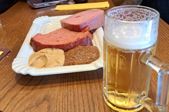 Bites & Sights Vienna Authentic Gourmet Walk - The guide experience: why Percy-style storytelling gets praised