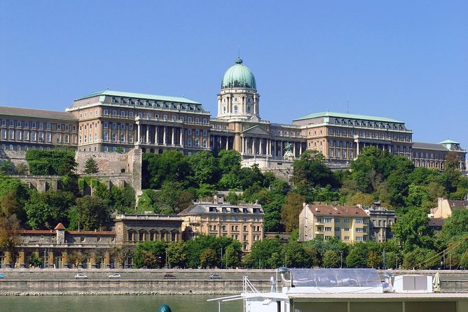 Budapest Private Day Trip from Vienna - Lunch on your own: where to spend wisely