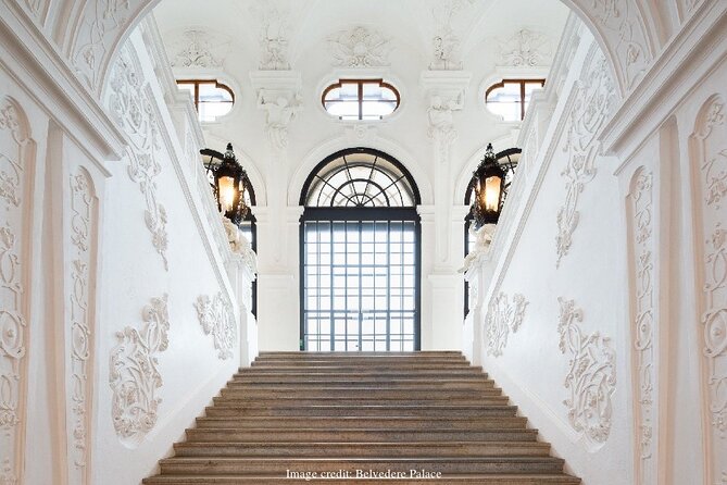 Christmas at Belvedere: 3hr Private Tour of Upper Palace & Market - Price and what you actually get for $250 per person
