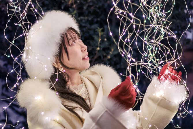 Christmas market photo shoot Vienna - Your “natural plus posed” mix, and why it works for couples and families