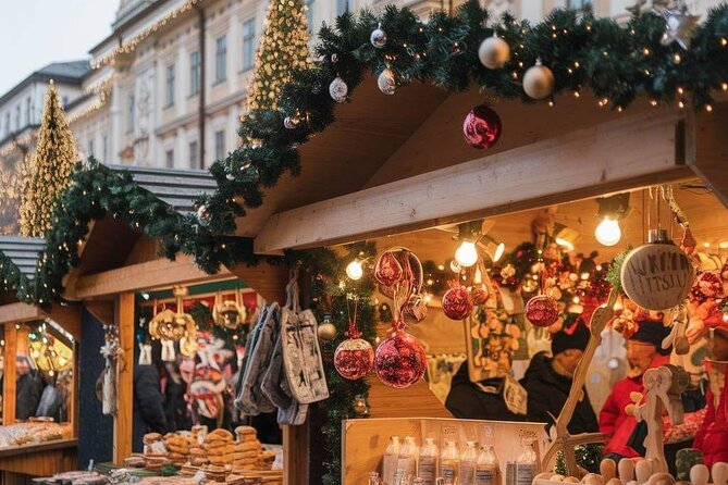 Christmas Markets & Shopping in Vienna - St. Stephen’s Square Christmas Market: The Best Taste-and-See Hit