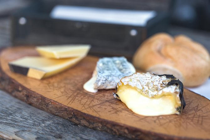 Classic Food Tour of Vienna - The Guide Factor: Why Lucas and Harry Tend to Make or Break It