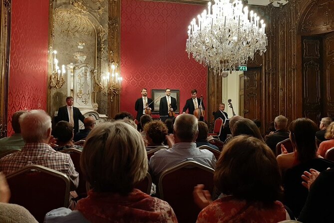 Concert at the Palais Schönborn-Batthyány by the Vienna Baroque Orchestra - Wiener Barock Orchester: the kind of playing that keeps attention