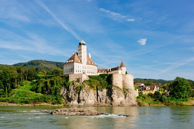 Danube Valley Day Trip from Vienna - Coach logistics, timing, and the “stairs reality”