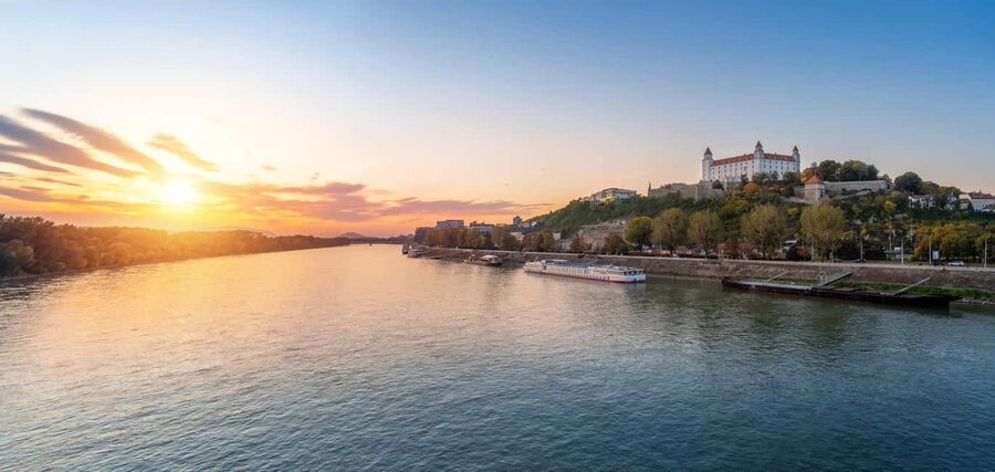 Day trips from Vienna: Bratislava and Budapest with Guide - Price and what you actually get for $197 per person
