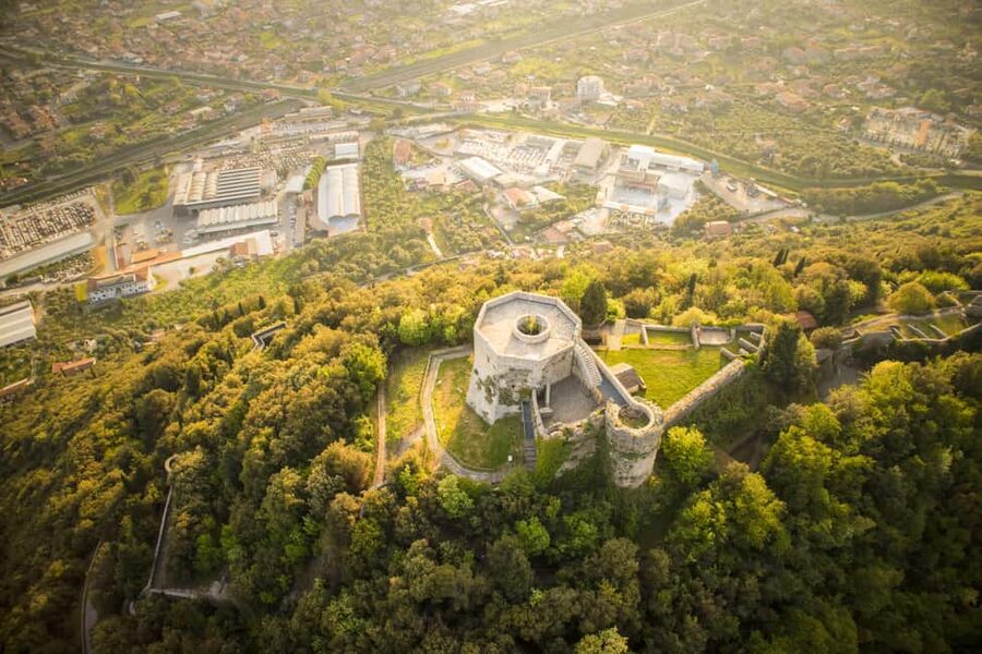 Day trips from Vienna: Bratislava and Budapest with Guide - Photo options: optional professional shoot and edited pictures