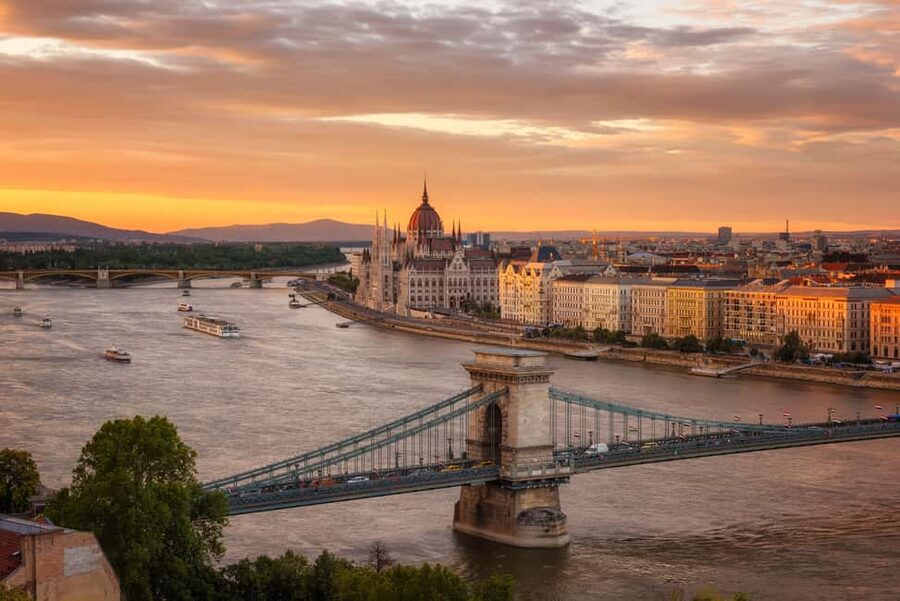 Day trips from Vienna: Bratislava and Budapest with Guide - Leaving Vienna: pickup, drive time, and how they keep it comfortable
