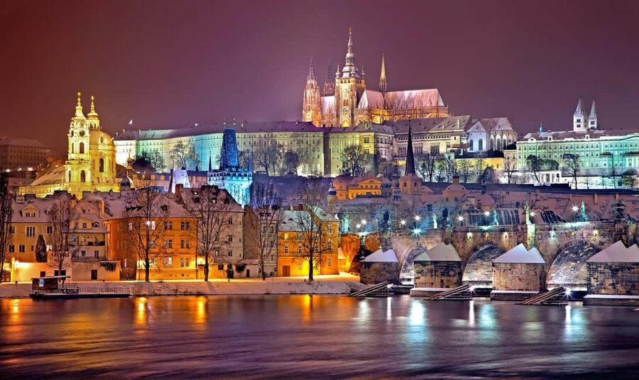 Day trips from Vienna: Prague One Day Guided Tour - Prague arrival: meeting your guide and getting oriented fast