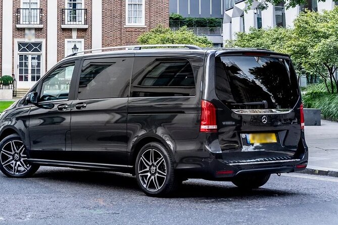 Departure by Private Minivan from Vienna to Vienna Airport VIE - Should you book this private transfer?