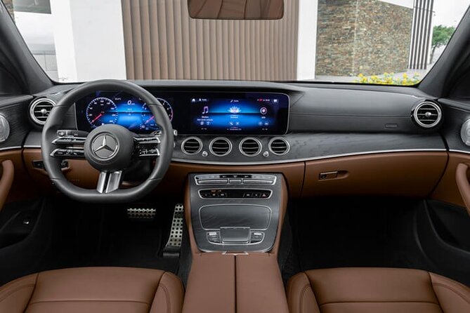 Departure Private Transfer Vienna to Vienna Airport VIE by Sedan - Best fit for early flights, luggage-heavy trips, and couples or small groups