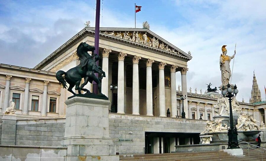 Discover Vienna’s Landmarks in 2 Hours - Key Things to Know Before You Go