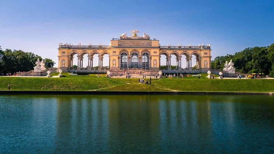 Discover Vienna’s Landmarks in 2 Hours - A 2-hour Vienna hit list, built for your priorities