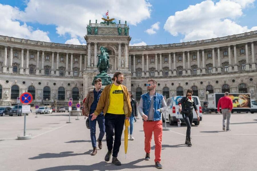 Discover Vienna’s Landmarks in 2 Hours - Belvedere Palace and Schönbrunn Palace: Baroque highlights you will remember