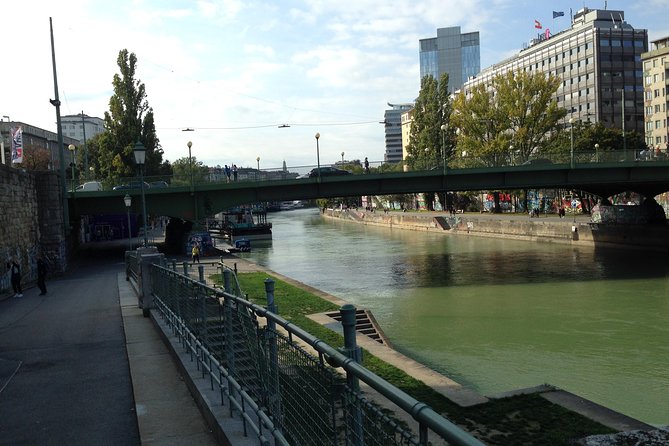 eBike Vienna 90min guided tour - use ebike for the whole day - The Ride Quality and First-Time E-Bike Reality Check