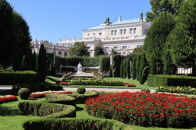 Empress Sisi - The Lady Di of Vienna - Who this suits best in your Vienna plan