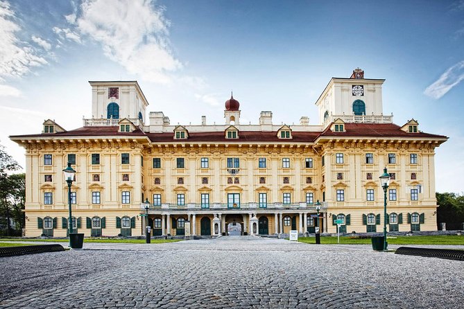 Esterhazy Palace Guided Tour - The silverware and the moments of table-setting wonder