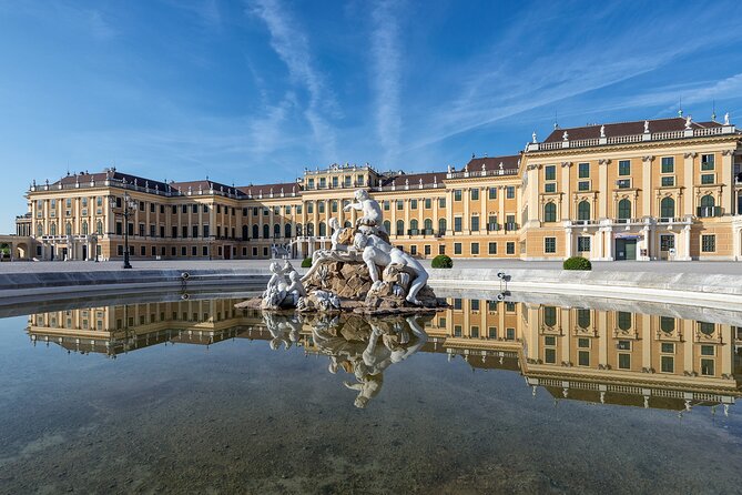 Exclusive Evening at Schönbrunn Palace: After-Hours Audiotour, Dinner, Concert - Schönbrunn after closing time, why this night feels special
