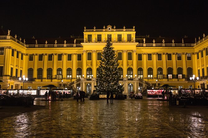 Exclusive Evening at Schönbrunn Palace: After-Hours Audiotour, Dinner, Concert - VIP and Category A, what extra money buys you