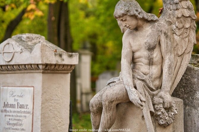Explore Vienna's Central Cemetery: Private 2.5-hour Guided Tour - The scenic drive you actually get value from: Danube Canal, Hundertwasser, Ring Road icons