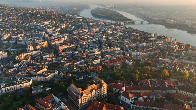From Vienna: Bratislava& Budapest Day Tour with Photographer - Traunsee Lake Boat Trip, a Scenic Reset Between Cities
