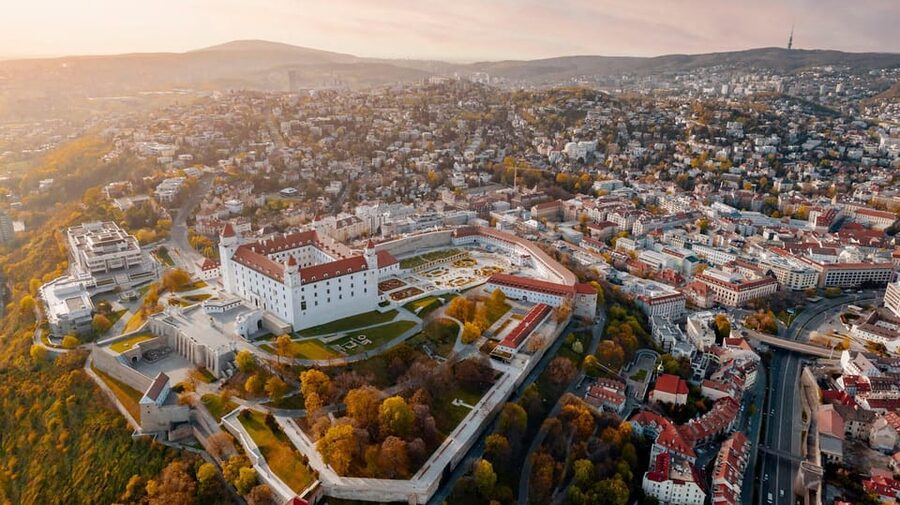 From Vienna: Bratislava with Local Guide, Castle & UFO Views - UFO Observation Deck: the Danube view you will remember
