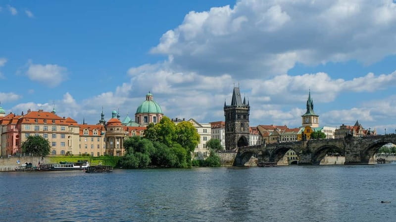 From Vienna: Full-Day Trip to Prague - Key Highlights Worth Booking For