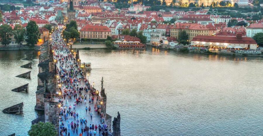 From Vienna: Full-Day Trip to Prague - National Theatre Area and the Elegant River Residences