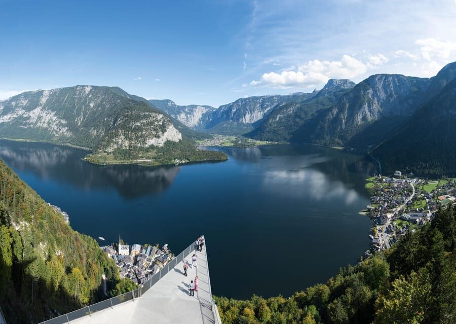 From Vienna: Hallstatt, Mountains & Alpine Lakes Day Trip - Timing tips that help: toilets, cash, and not missing the good moments