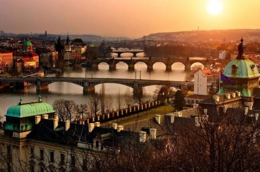 From Vienna: Prague Small-Group Guided Day Tour - From Vienna to Prague: The van ride you can actually handle