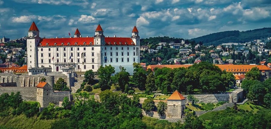 From Vienna: Roundtrip Bus to Bratislava with Walking Tour - Key highlights to look for