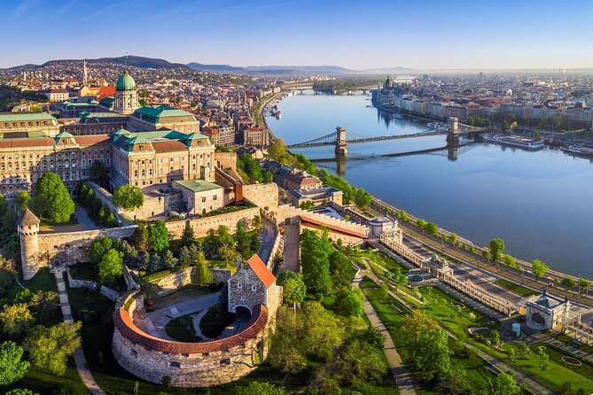 Full-Day Private Trip from Vienna to Budapest - Comfort cars and true hotel pickup in Vienna