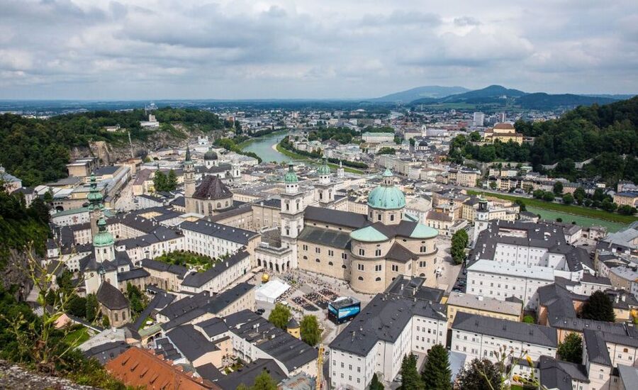 Full-Day Private Trip from Vienna to Salzburg - Salzburg Cathedral and Baroque Downtown on Foot