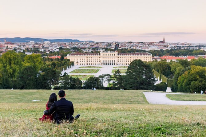 Guided Photoshoot Experience in Wien - Burggarten and Burgtor: palace-adjacent views without the confusion